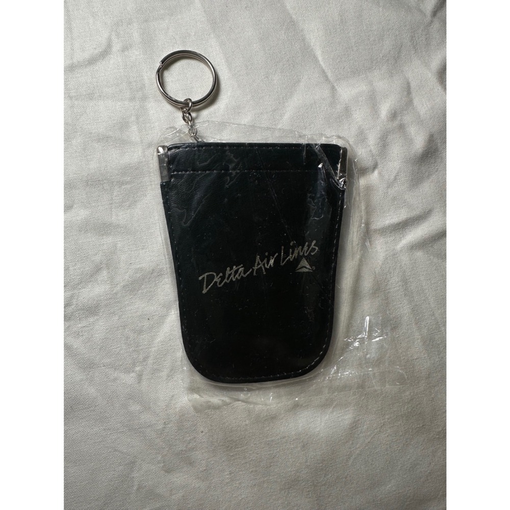 Vintage Delta Air Lines Black Faux Leather Keychain Pouch Coin Bag Logo Widget